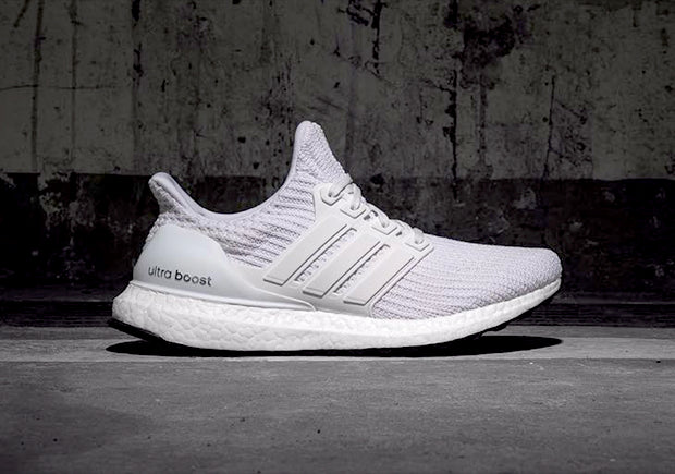 How To Lace Your Sneakers / Swap Your Shoe Laces : ADIDAS Ultra Boost 4.0 Core White
